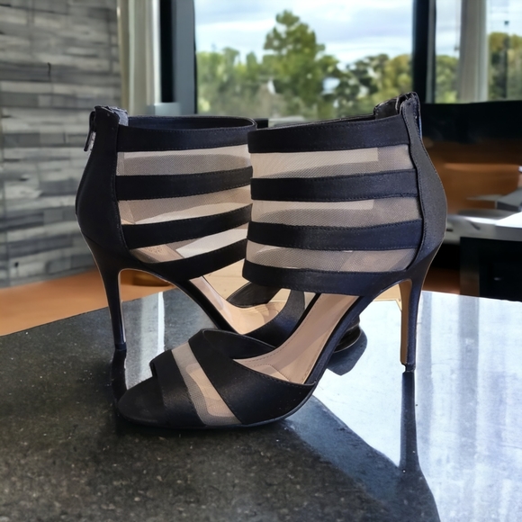 Heels - Picture 1 of 8